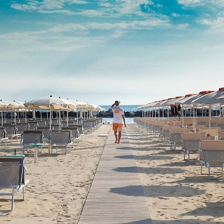 Hotel Castellucci Bellaria-Igea Marina Eksteriør bilde