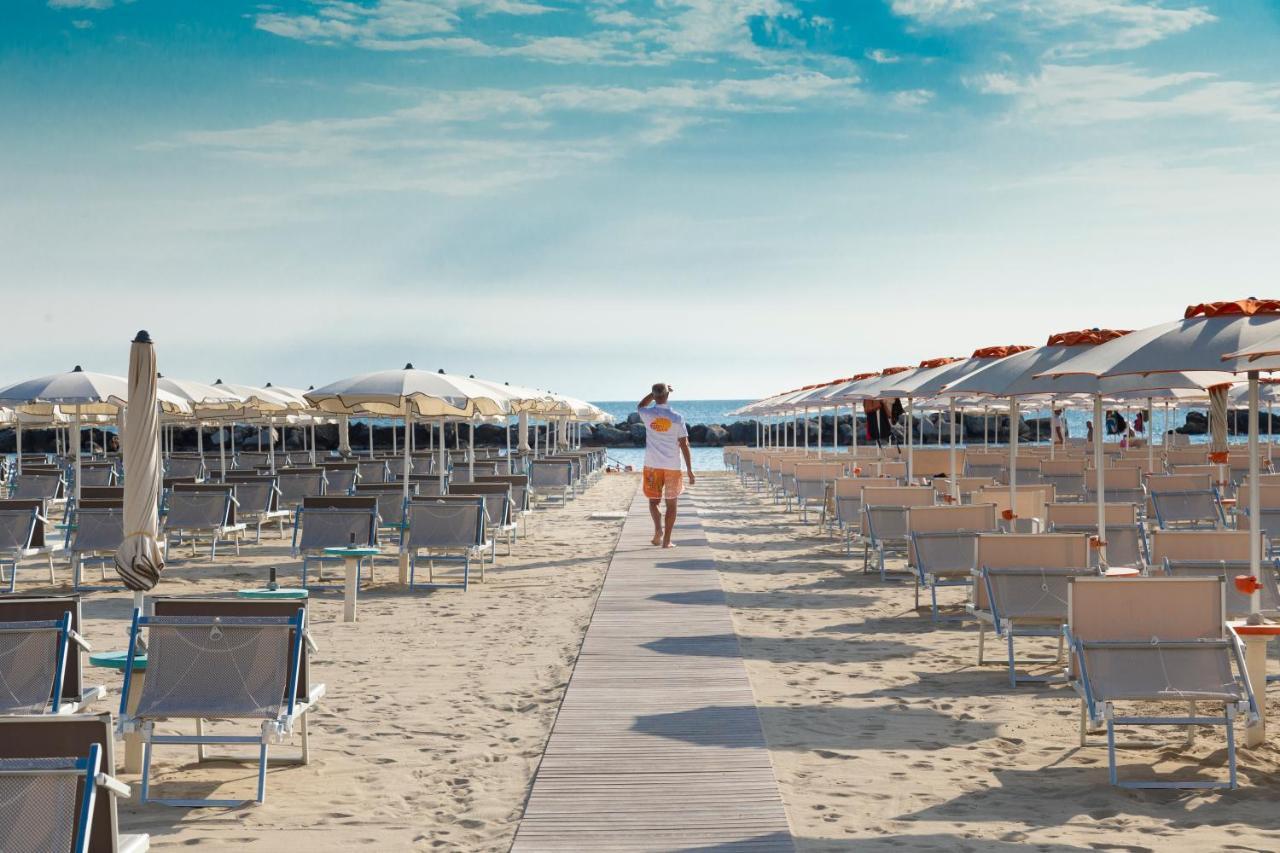 Hotel Castellucci Bellaria-Igea Marina Eksteriør bilde